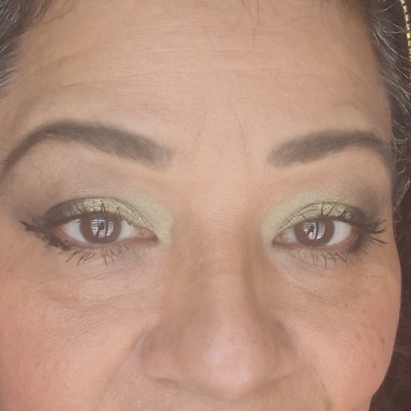 โญ๏ธ KISS OF KLIMT a MAC DAZZLESHADOW EXT SHADOW. **NEW: 50% OFF RETAIL. LMTD Qty! - Picture 7 of 9